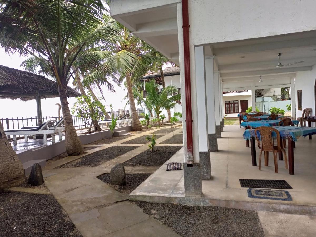 Rainbow Surf Beach Hotell Koggala Exteriör bild