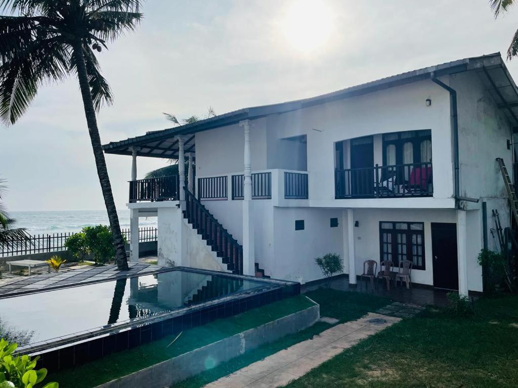 Rainbow Surf Beach Hotell Koggala Exteriör bild