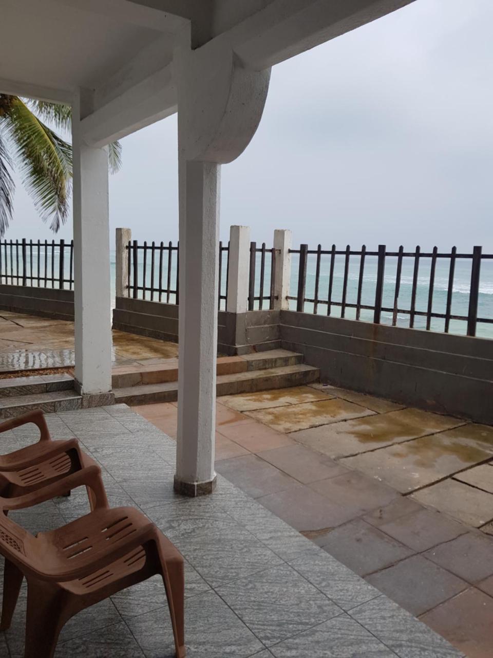 Rainbow Surf Beach Hotell Koggala Exteriör bild