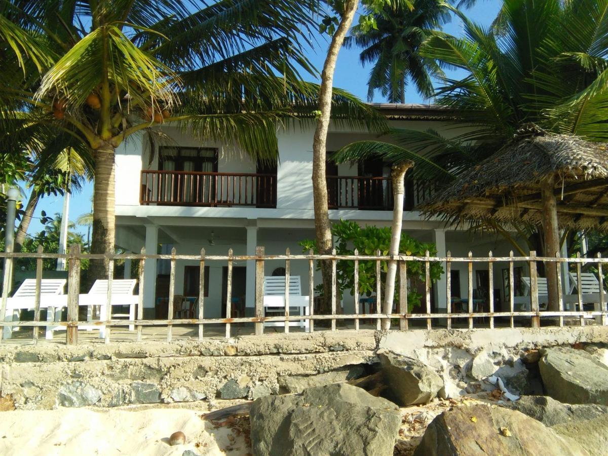 Rainbow Surf Beach Hotell Koggala Exteriör bild