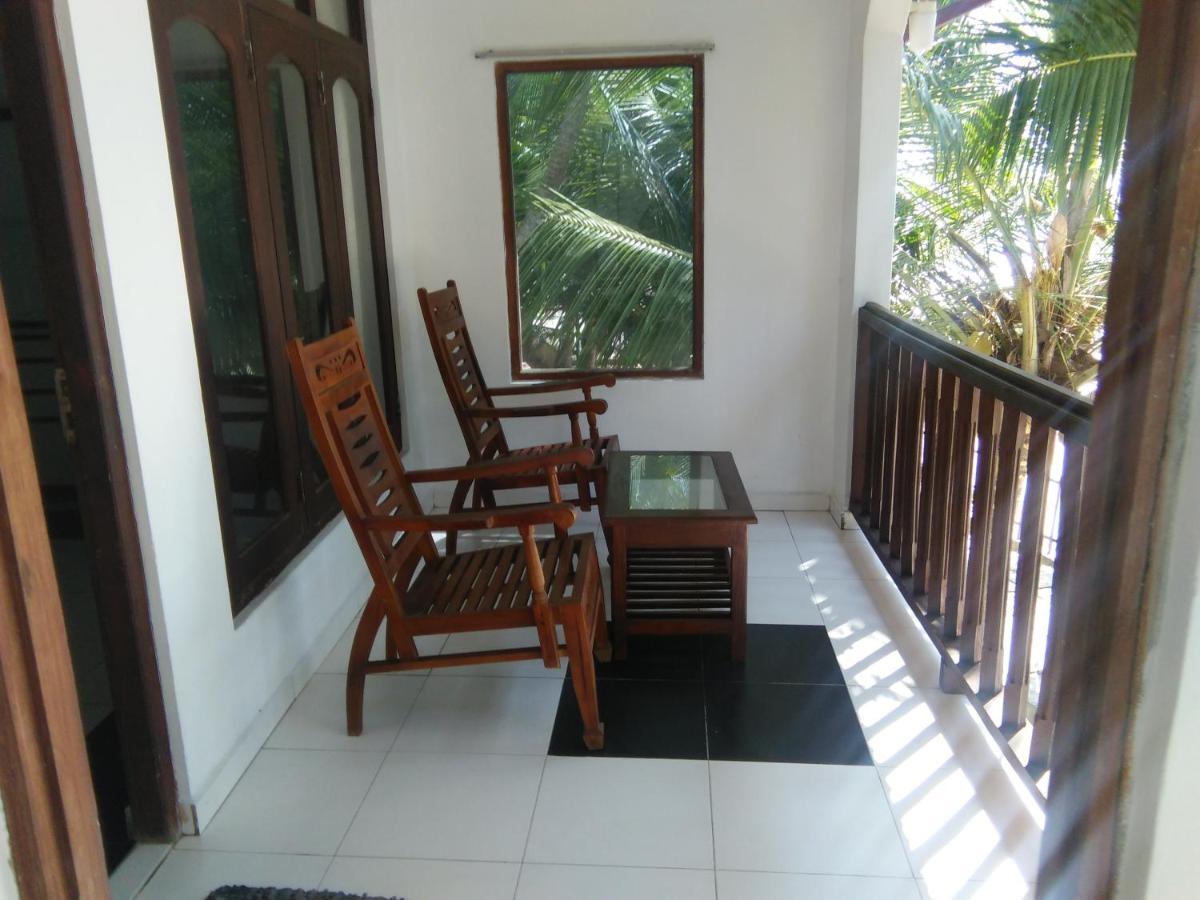 Rainbow Surf Beach Hotell Koggala Exteriör bild